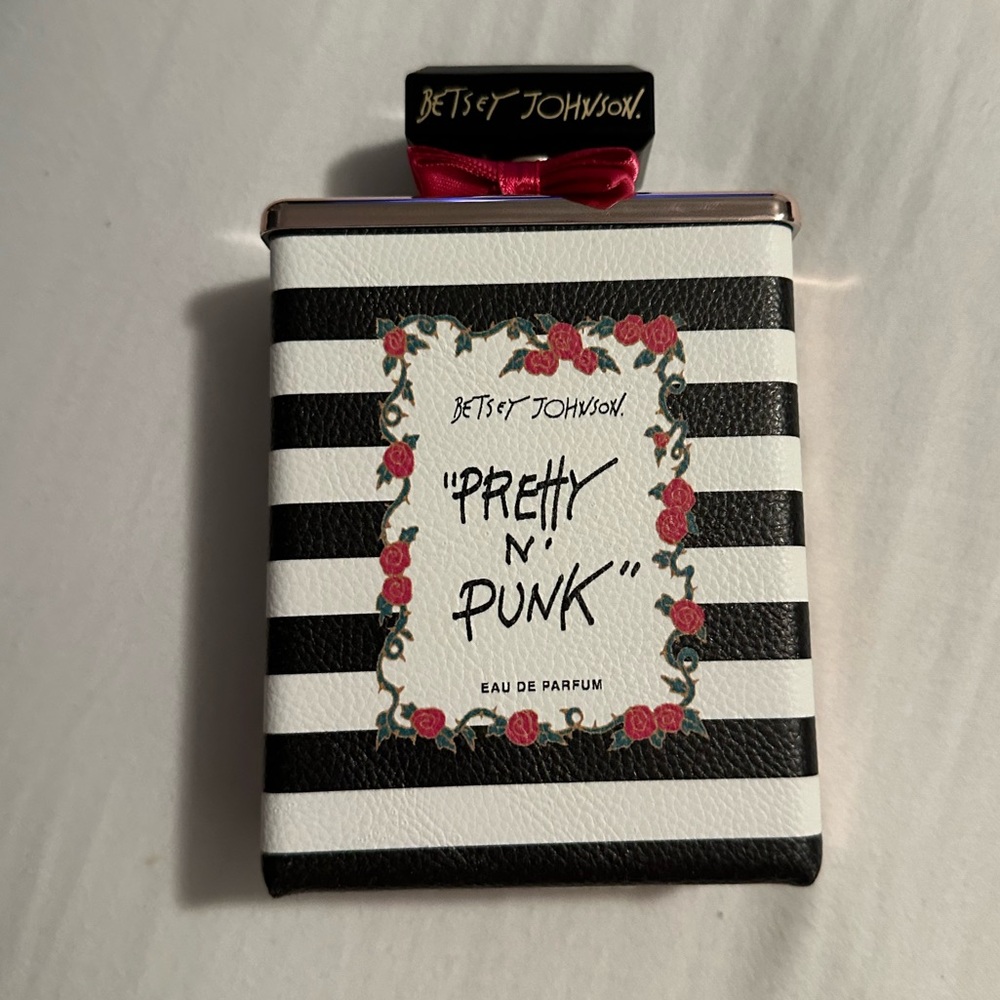 Betsey Johnson Pretty N’ Punk perfume 3oz
